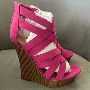 Women’s Fuchsia Wedges